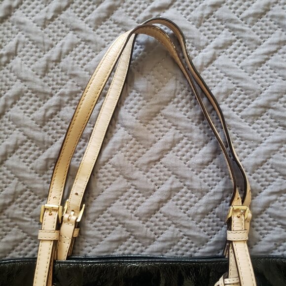 Michael Kors Black Shiny Leather Purse - Picture 8 of 9